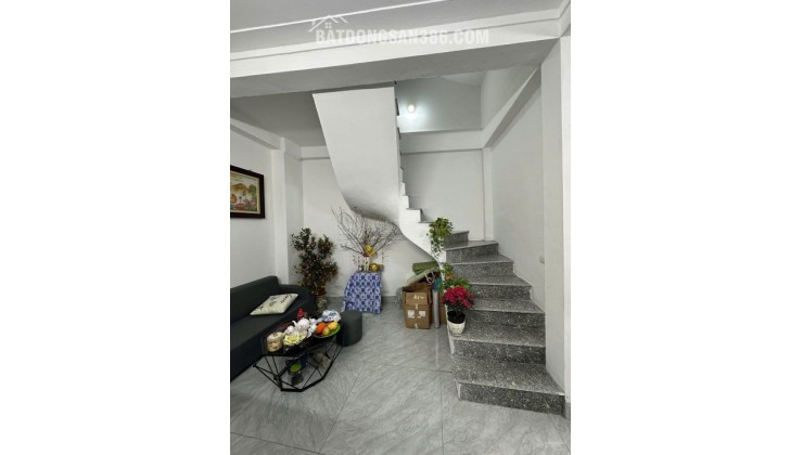 Đó cũng là lý do nhiều khách sau khi trao đổi với tôi, chỉ cần 2–3 căn là đã chọn được nhà phù hợp.